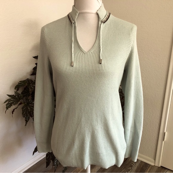 EUC Chico’s Zenergy thermal top - Picture 1 of 4